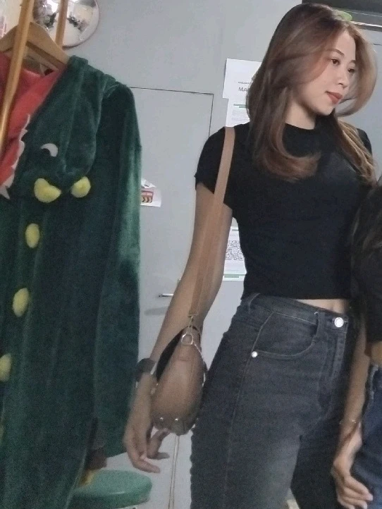 GIF diunggah oleh indah