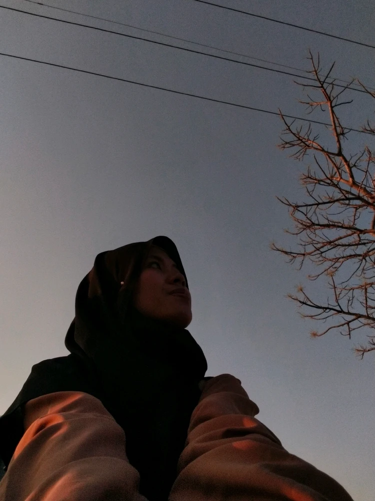 GIF diunggah oleh Nabilahft