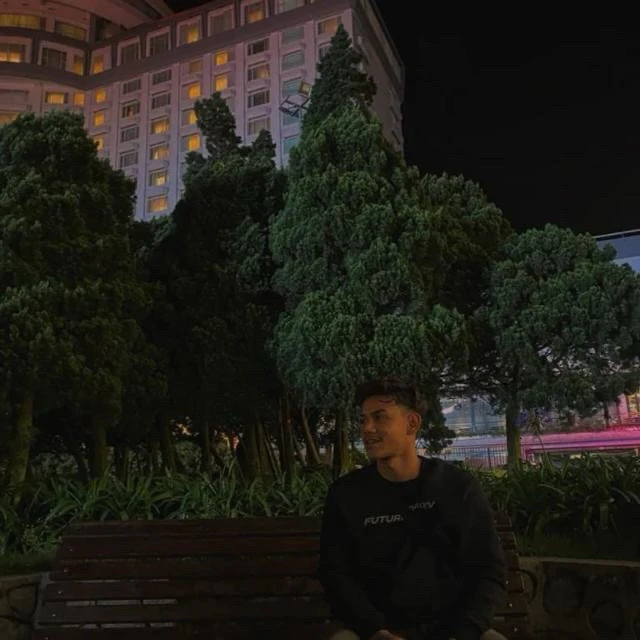 GIF dimuat naik oleh hy