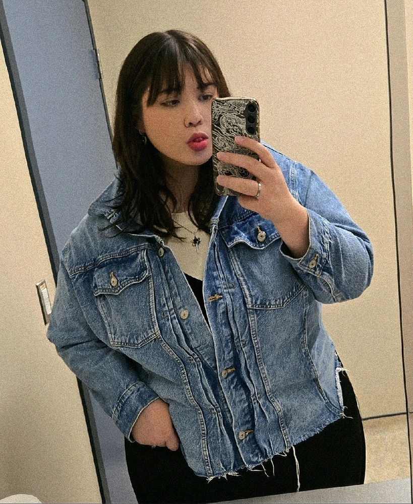 GIF uploaded by Charlene