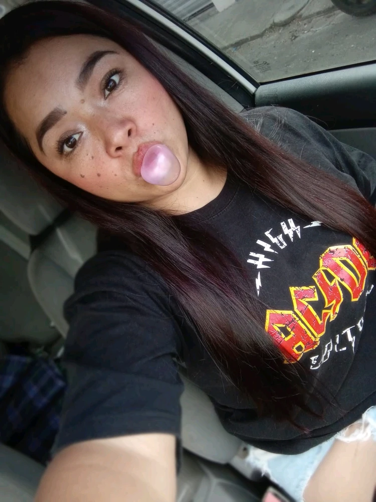 GIF uploaded by Yessy