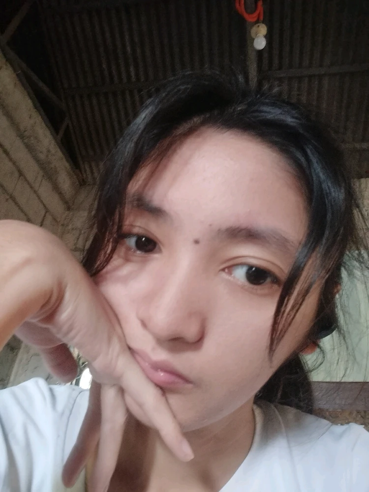 GIF uploaded by Lyly