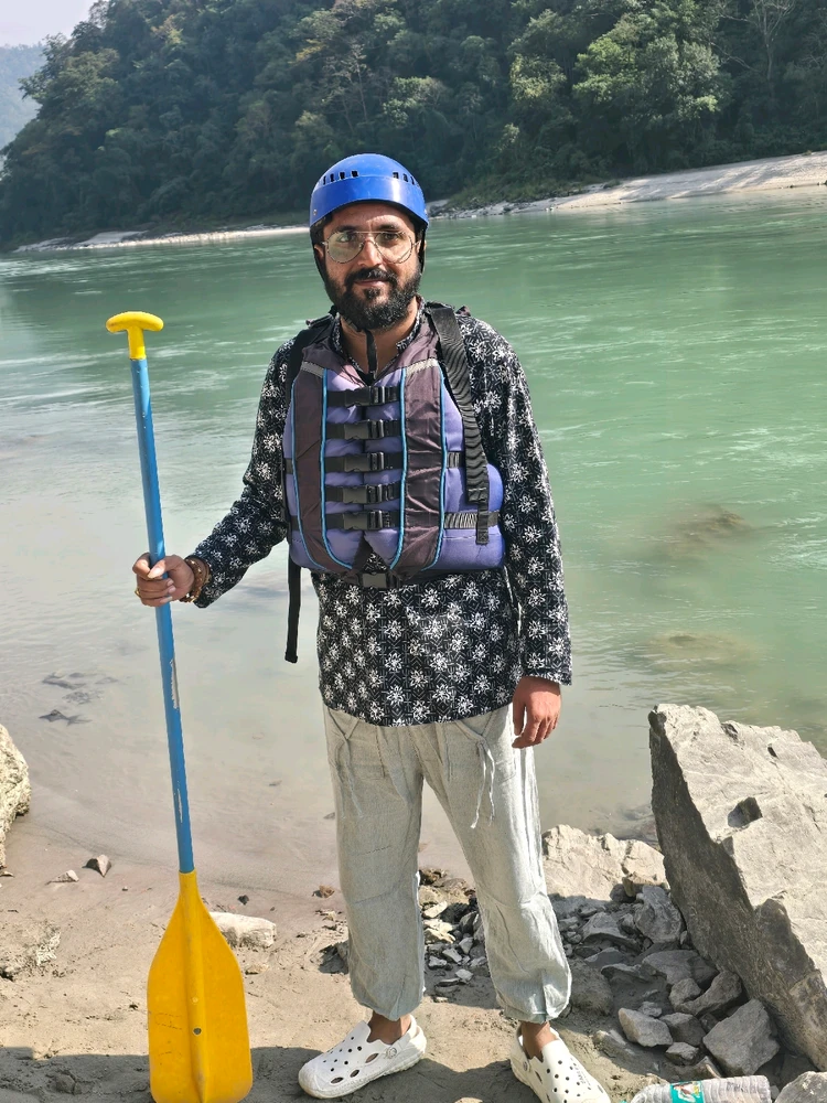 GIF uploaded by Vicky