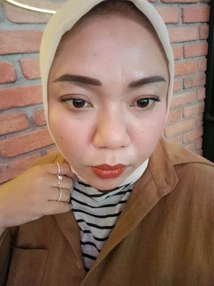 GIF diunggah oleh Riri