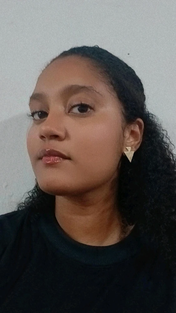 GIF uploaded by Maria Eduarda