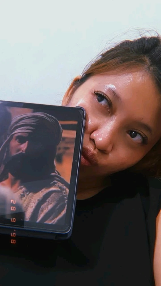 GIF diunggah oleh Vivii