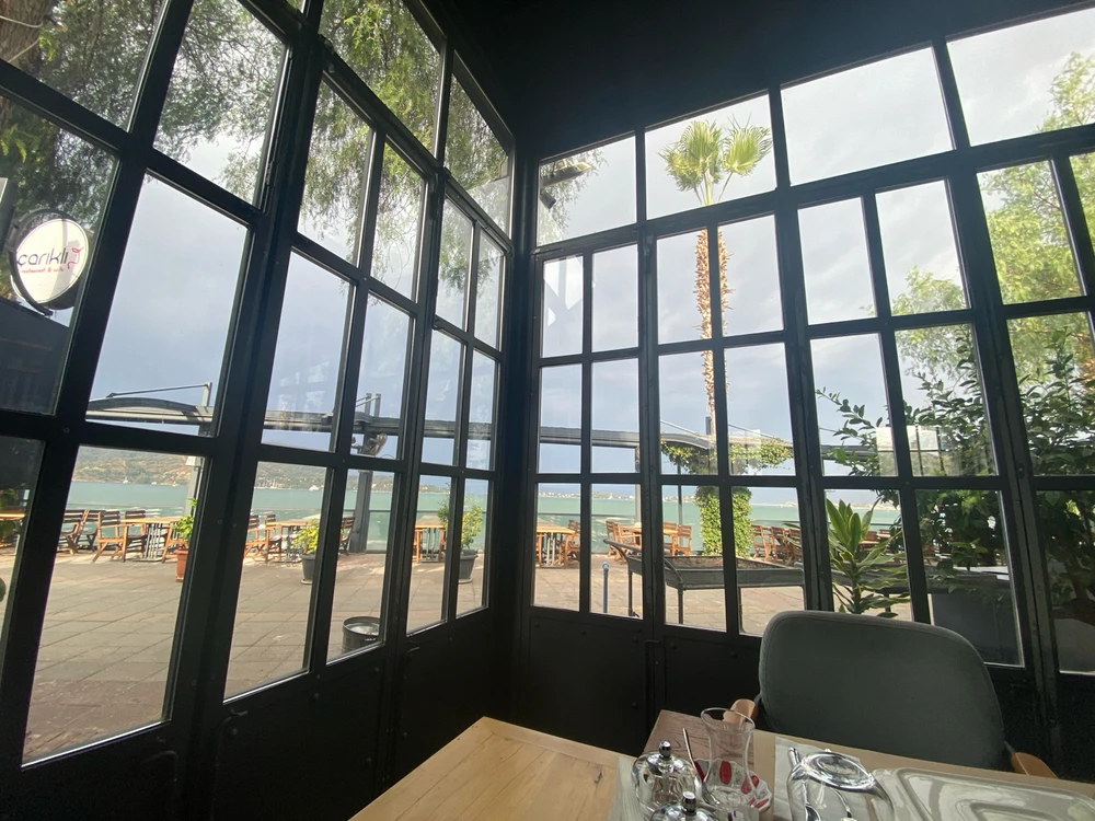 GIF uploaded by Bora