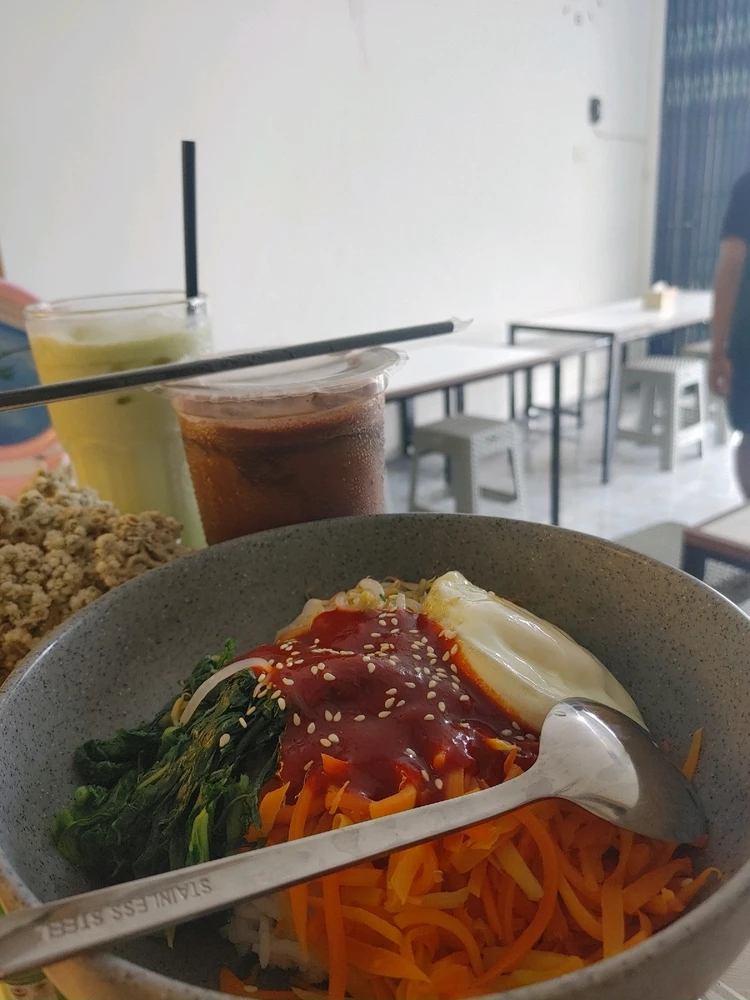 GIF diunggah oleh Air