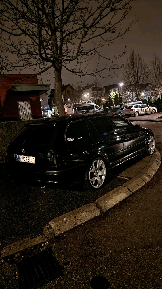 GIF otpremio/la Nemanja