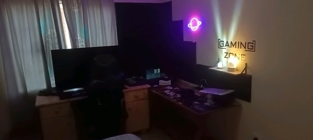 GIF opgelaai deur Jason Tomlinson