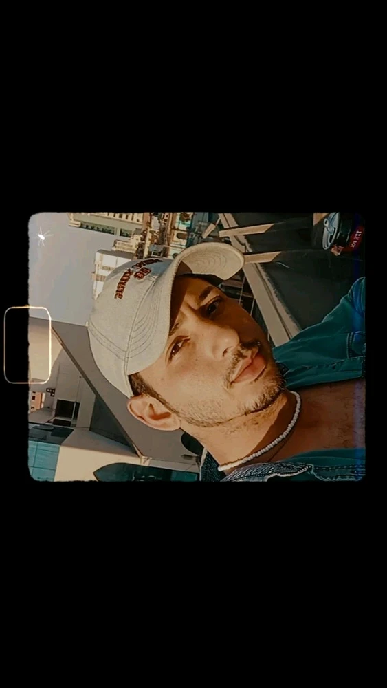 GIF uploaded by Ender