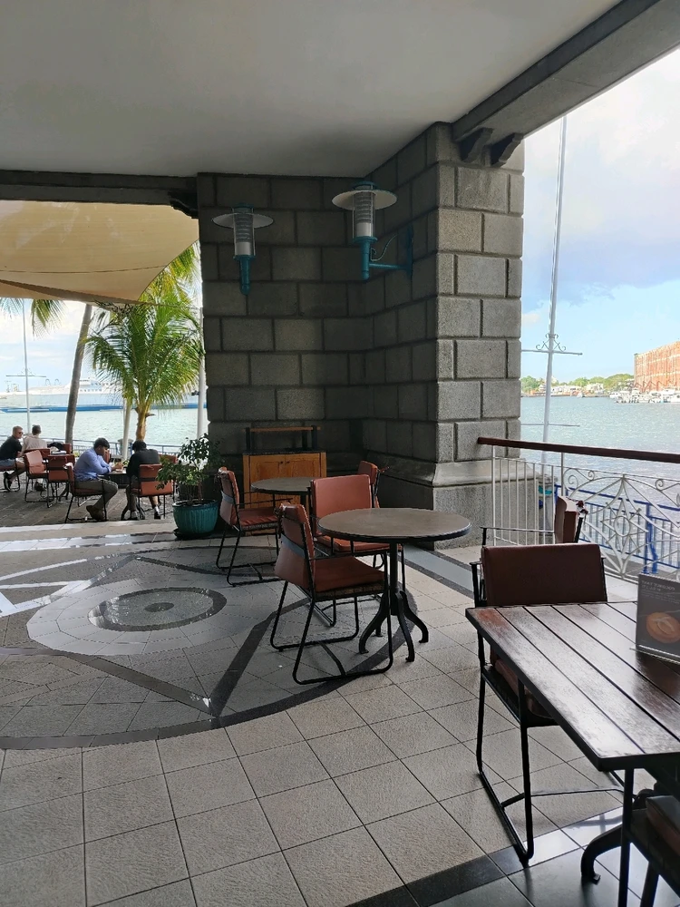 GIF uploaded by Vanessa