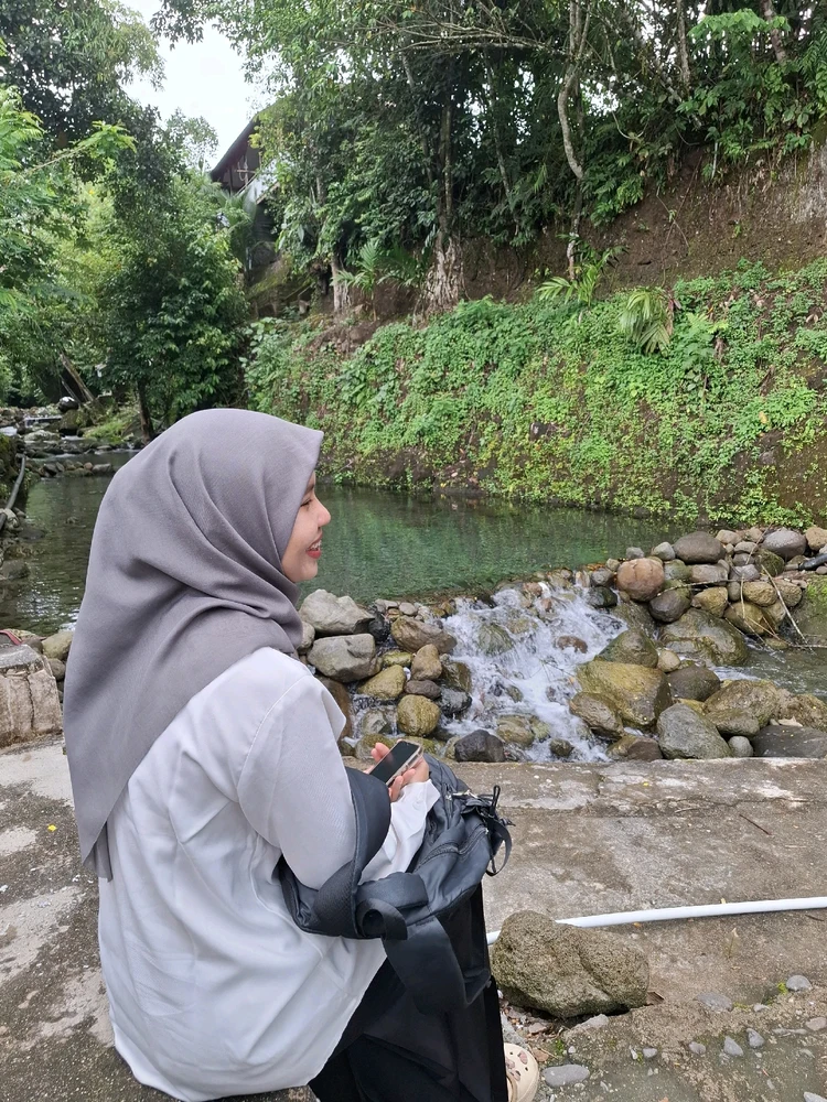 GIF uploaded by Rahmi