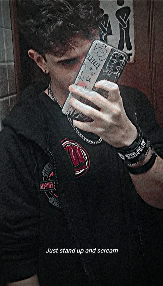 GIF uploaded by Tanillo