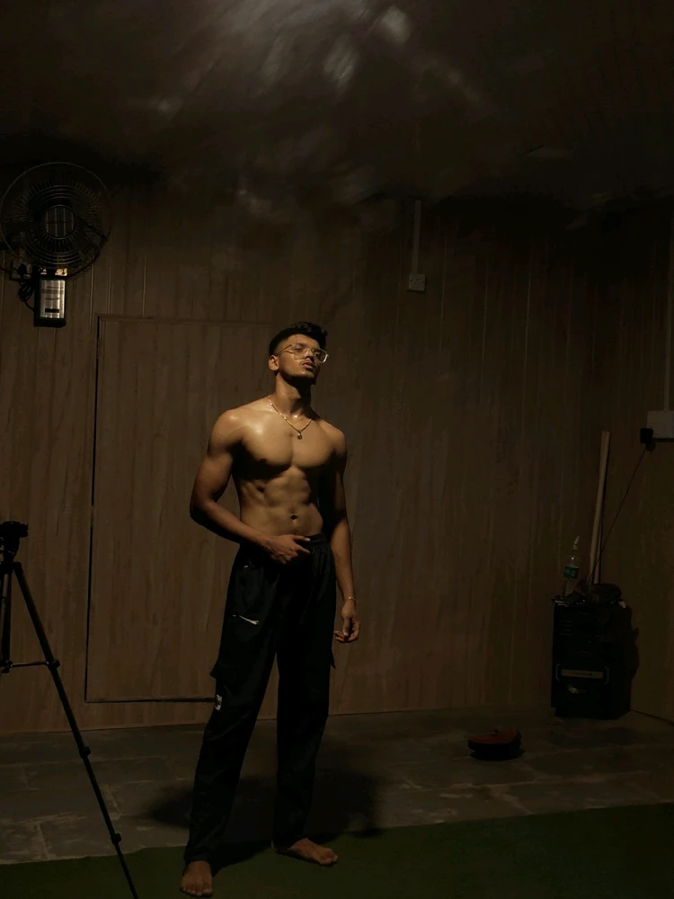 GIF diunggah dening Nikhil