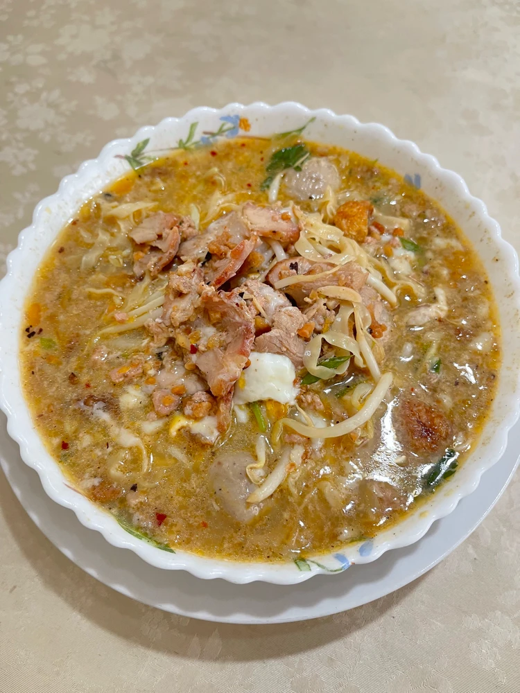 GIF uploaded by Kluay