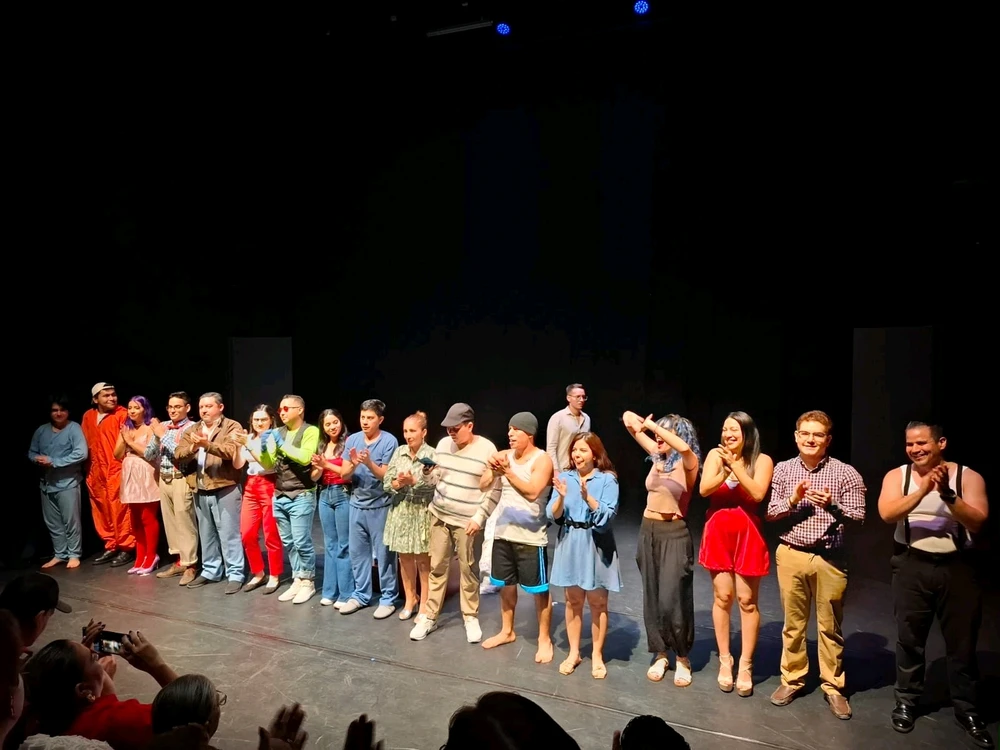 GIF diunggah dening Lisander Moncada