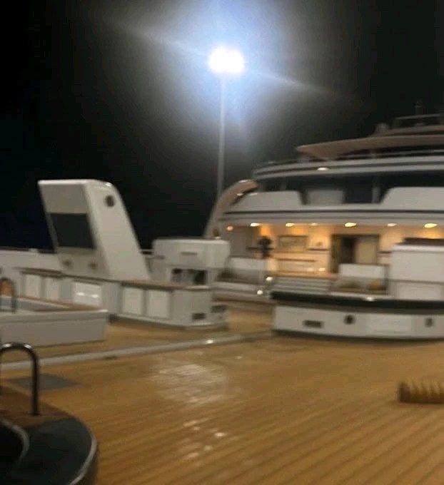 GIF uploaded by 狼