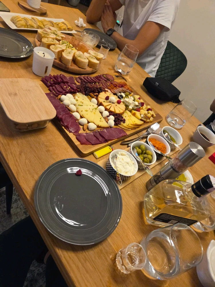 GIF uploaded by Pika