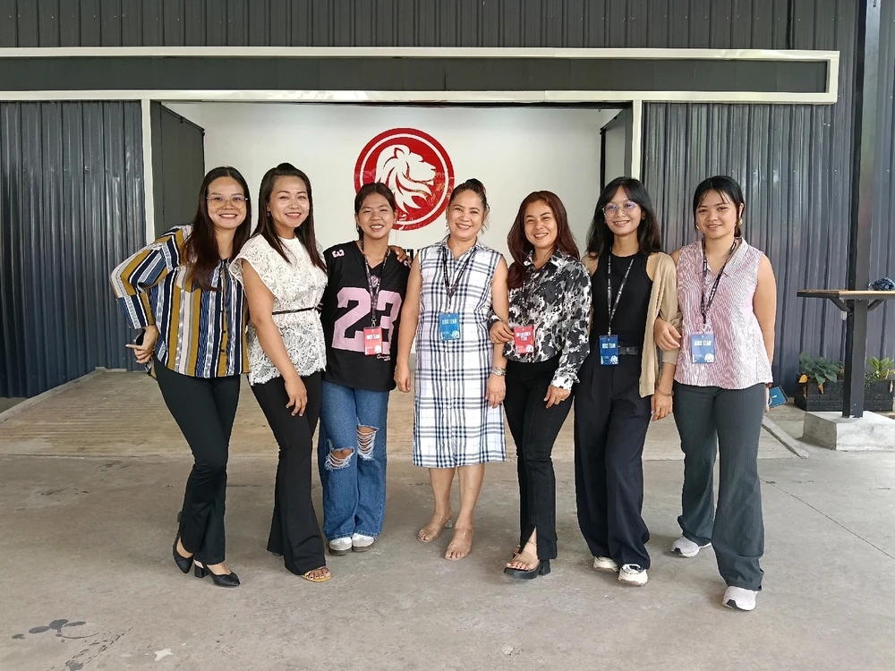 GIF na in-upload ni Maria