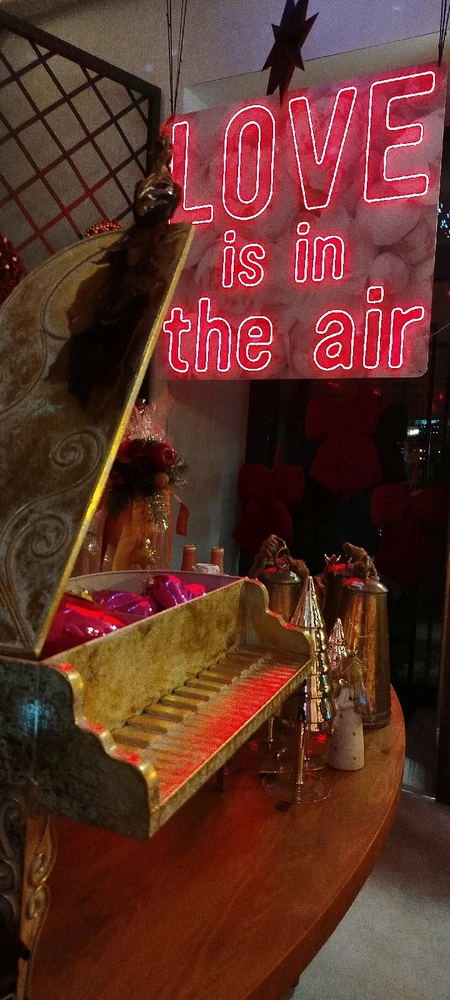 GIF uploaded by Julia