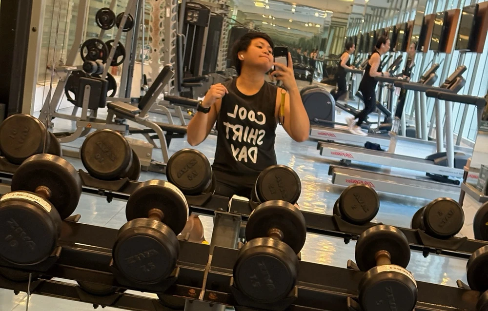 GIF uploaded by Mads