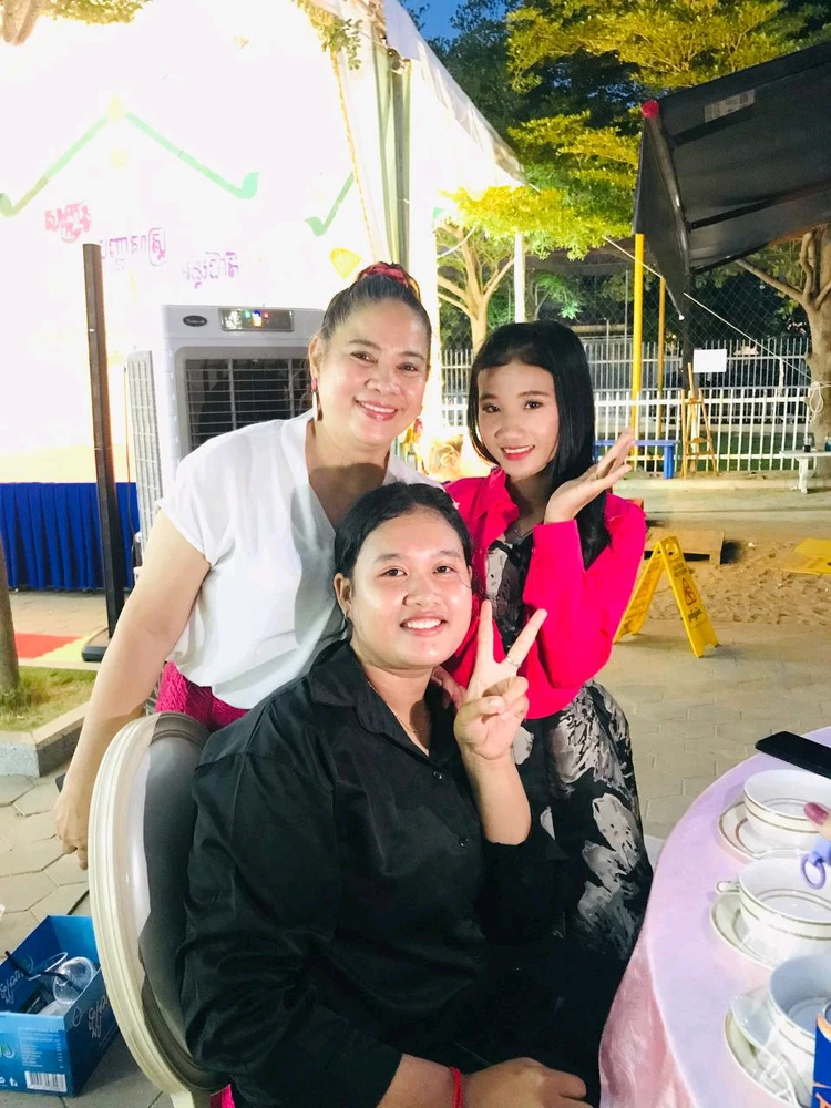 GIF uploaded by Maria