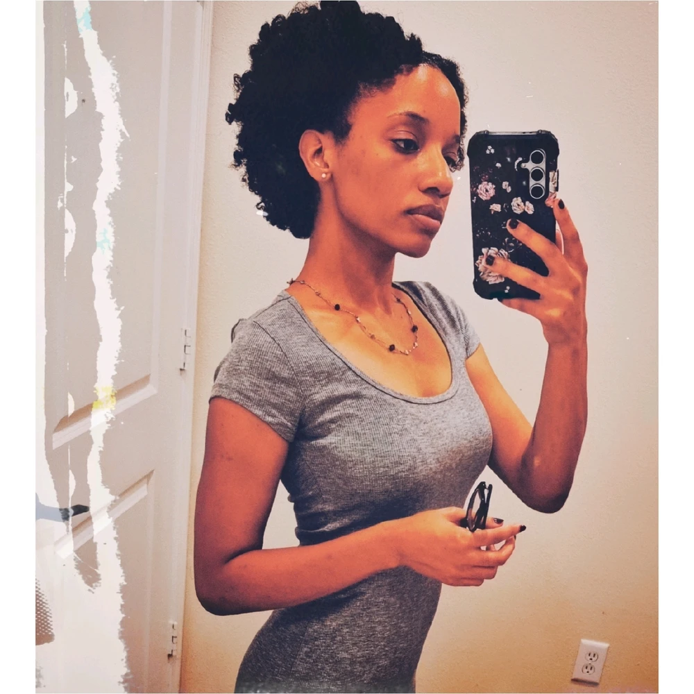 GIF uploaded by 𝙉𝙖𝙞𝙢𝙖𝙝 𝙄.