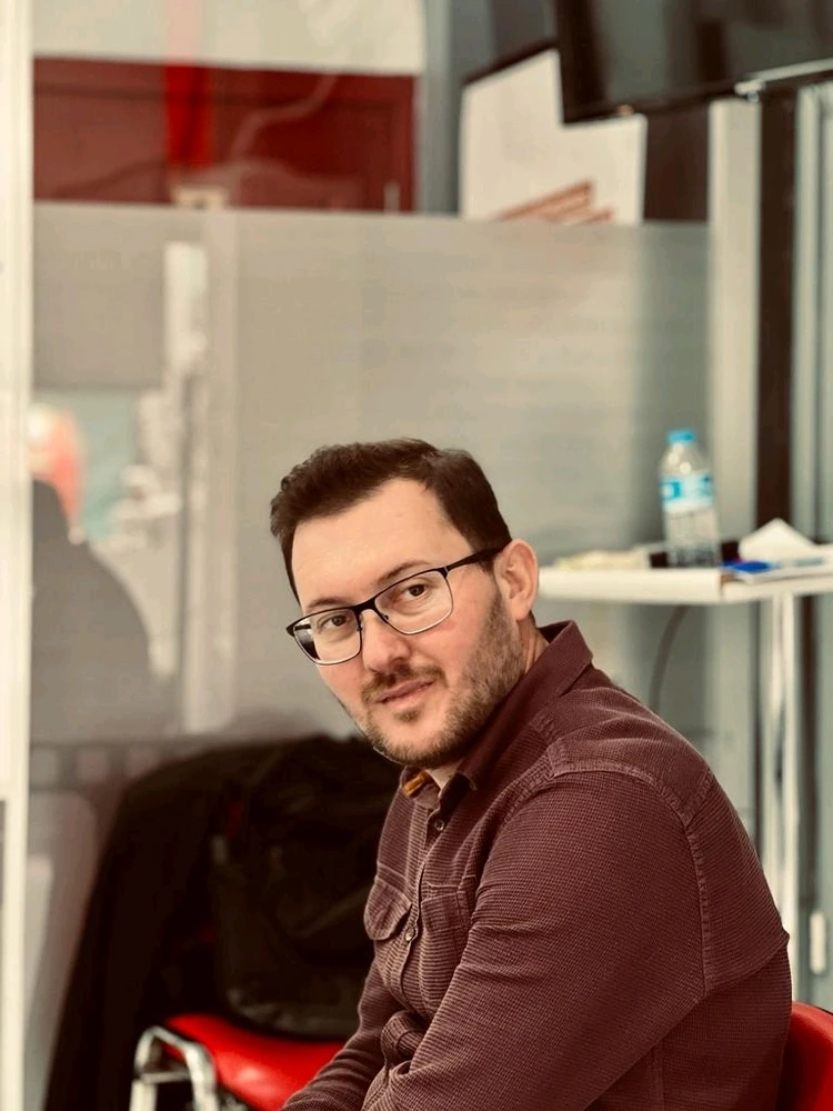 LehrerCihan tarafından yüklenen GIF