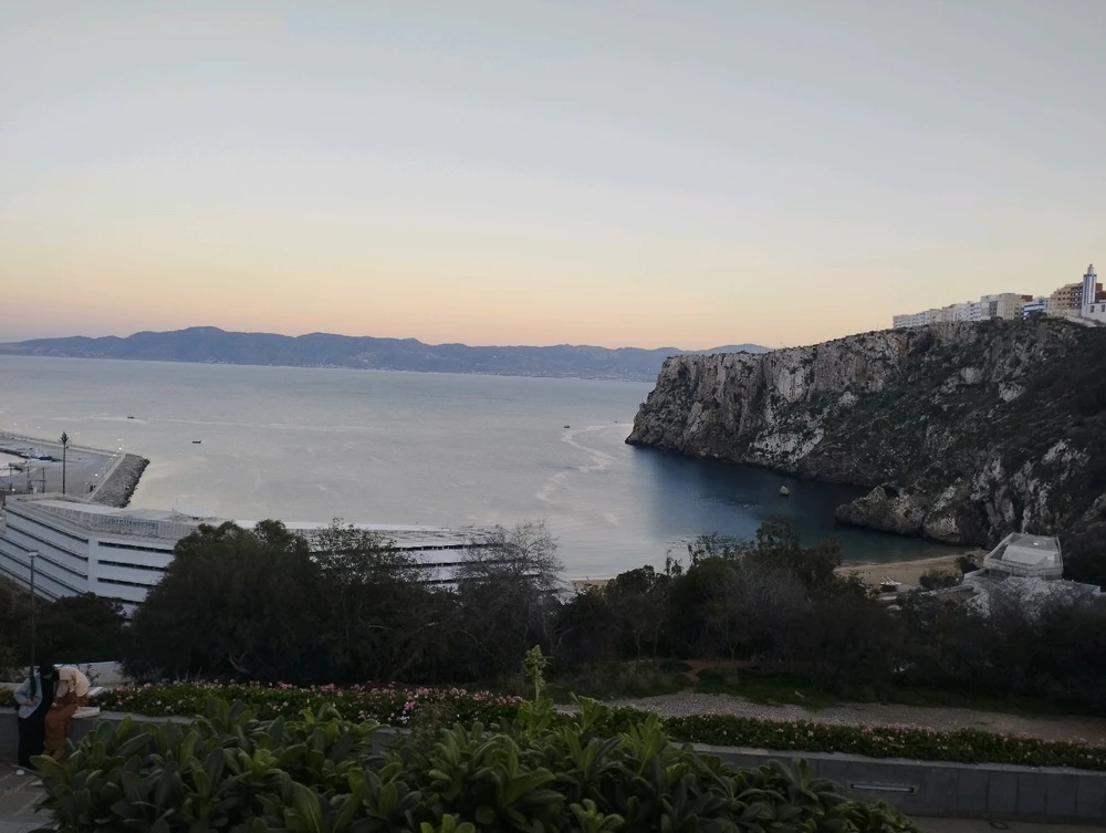 GIF uploaded by Alaaddin