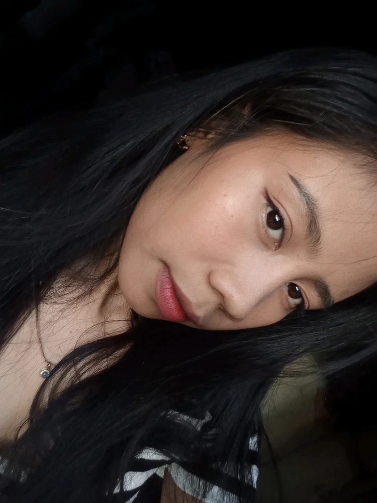 GIF uploaded by Jesselle Han Buendia