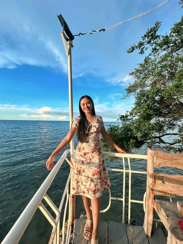 GIF uploaded by Joyce