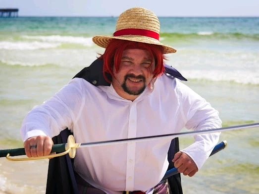 Гіфку завантажив Christopher Hewett