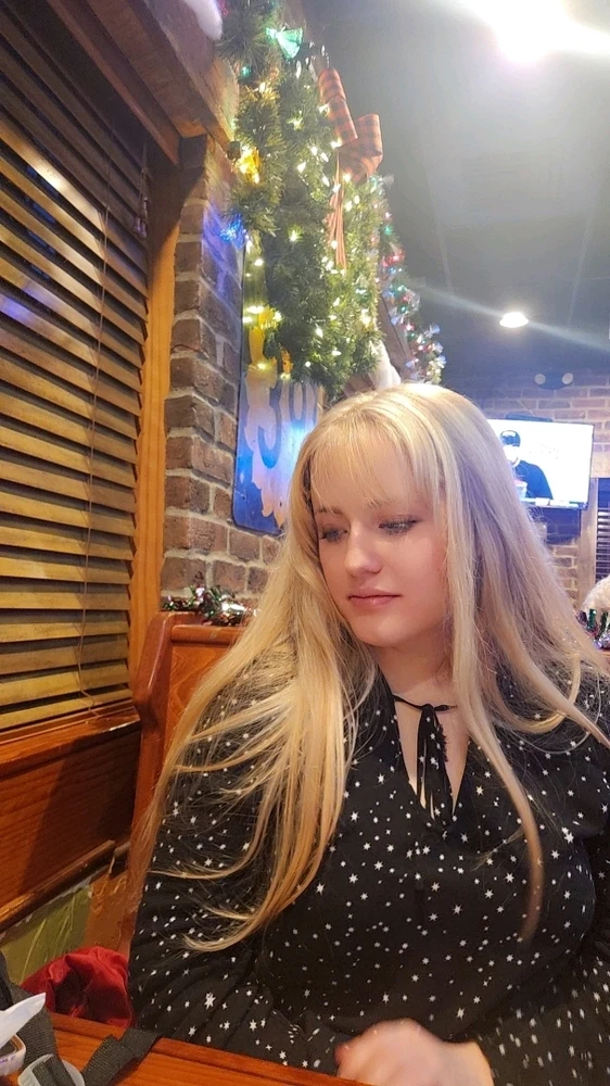 GIF uploaded by Abigail Bouts