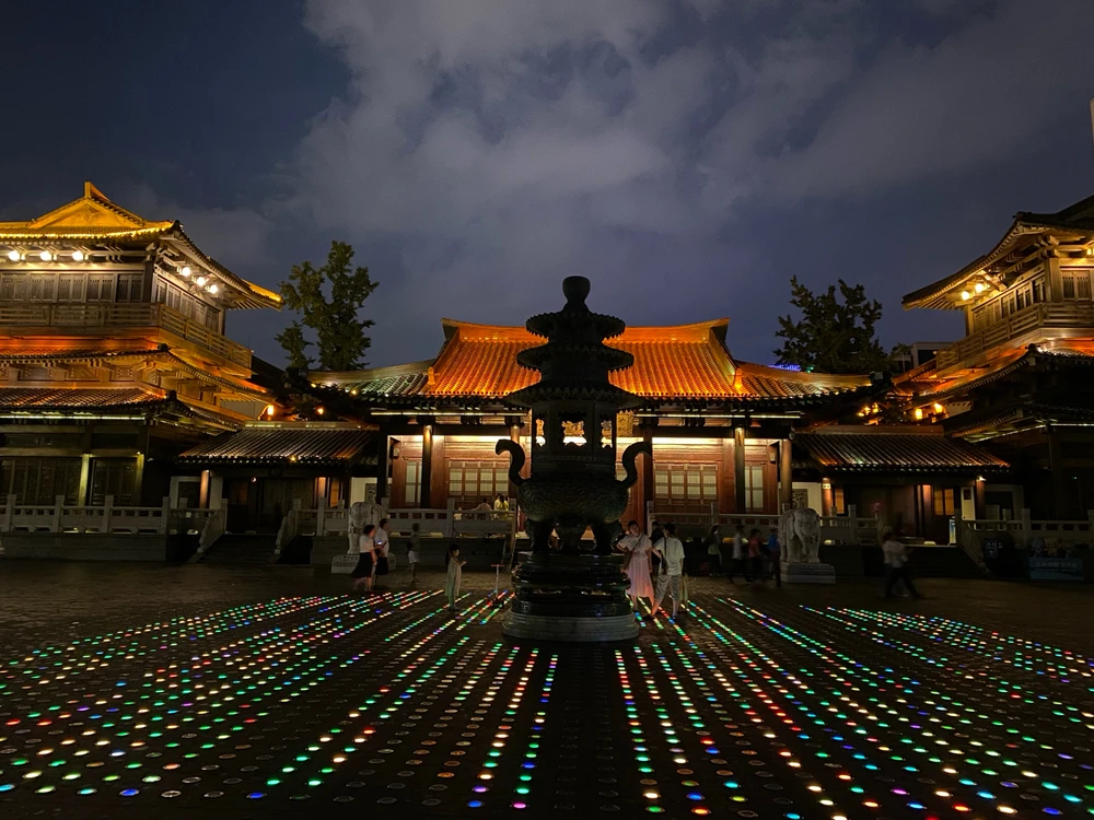 GIF uploaded by Jiny