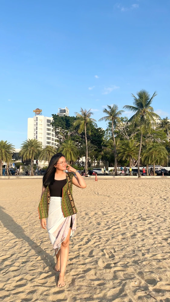 GIF uploaded by Diandra