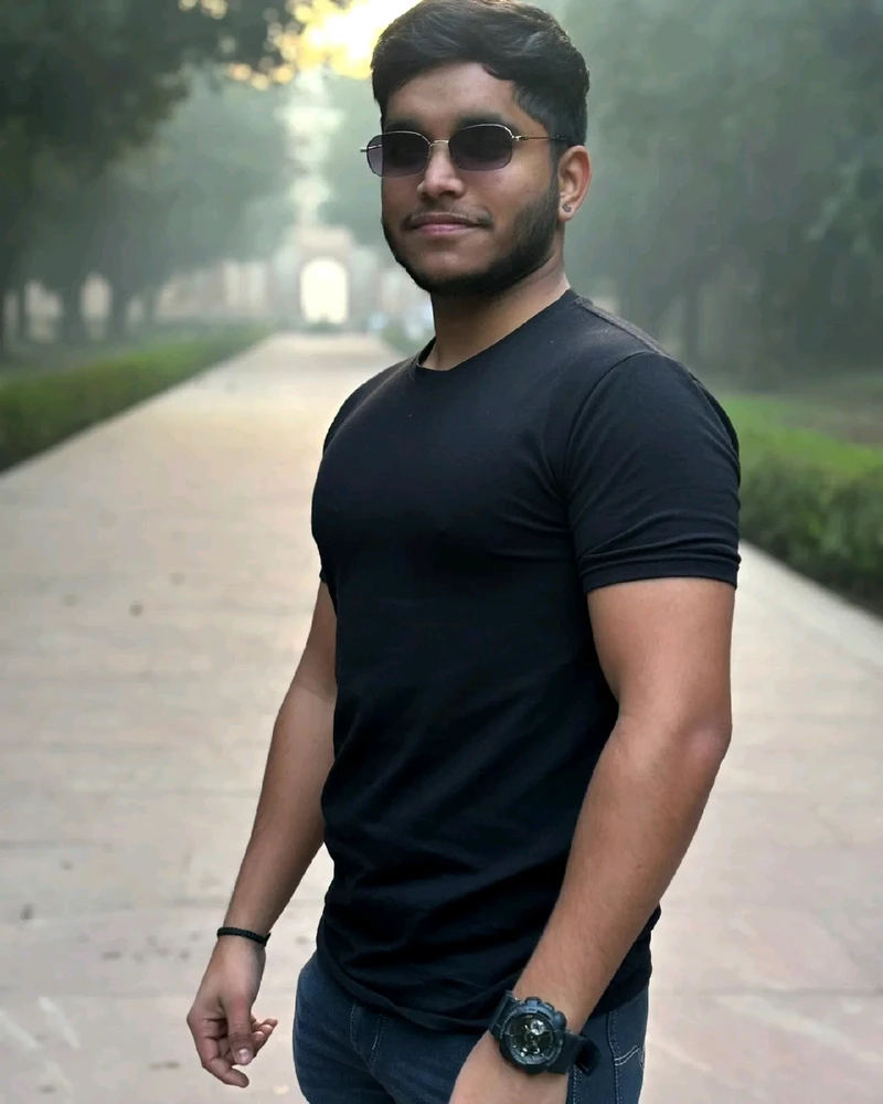 GIF diunggah oleh Rohit Rawat