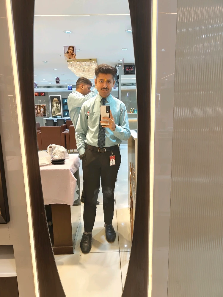 GIF uploaded by Nikhil Khetani