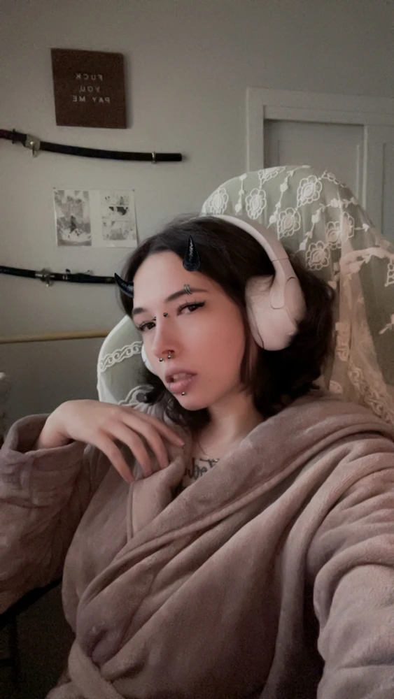 GIF uploaded by Alanna