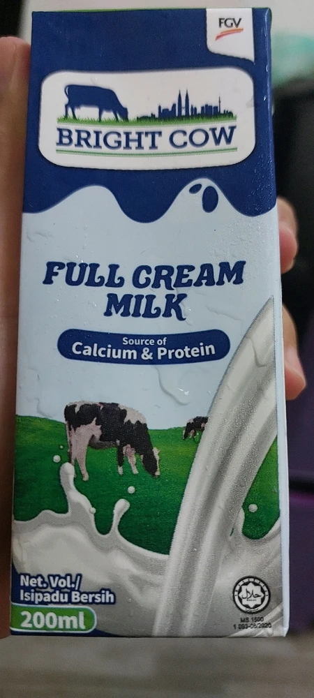 GIF uploaded by Aruzia