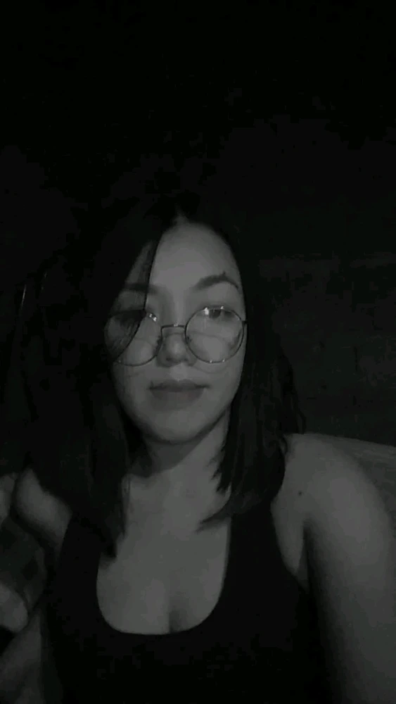 GIF uploaded by Miriam