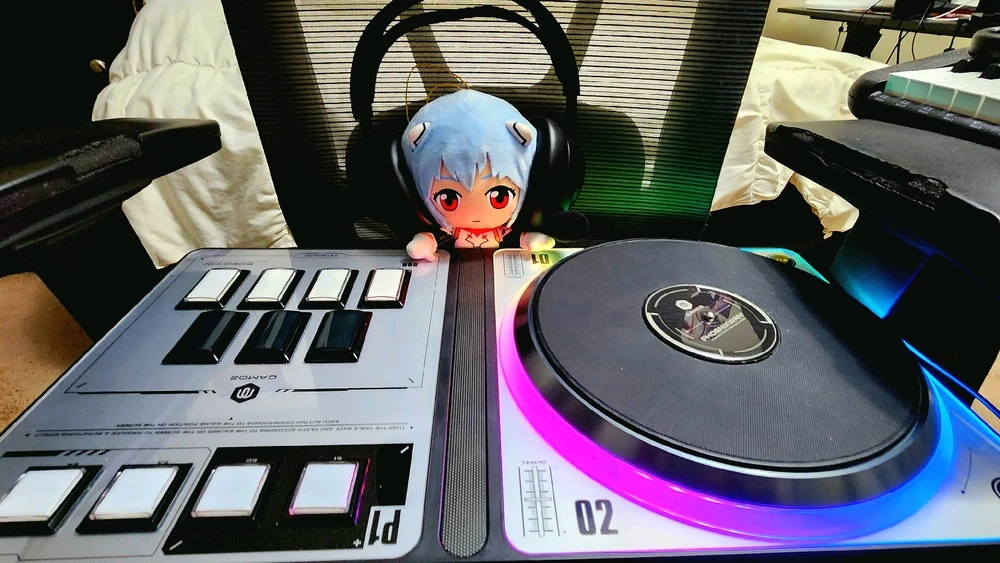 GIF uploaded by Anwis