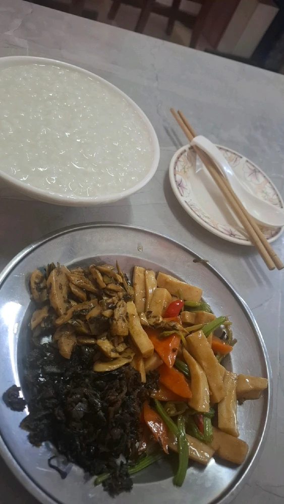 GIF uploaded by Nanat