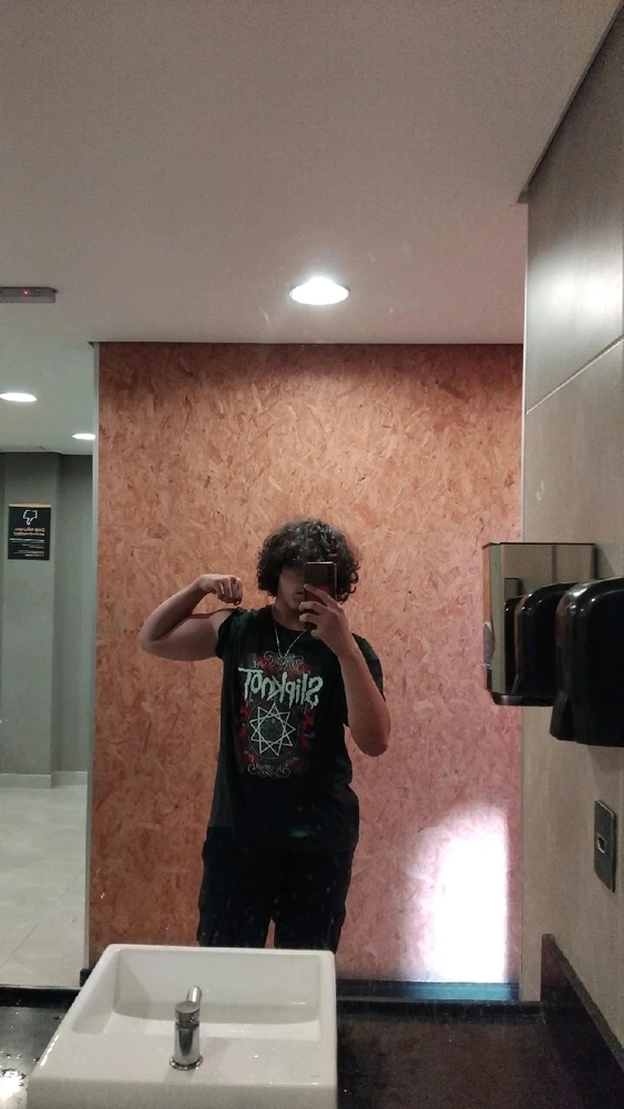 GIF загрузил Artur