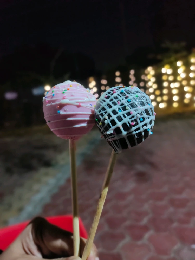 GIF uploaded by Roshni