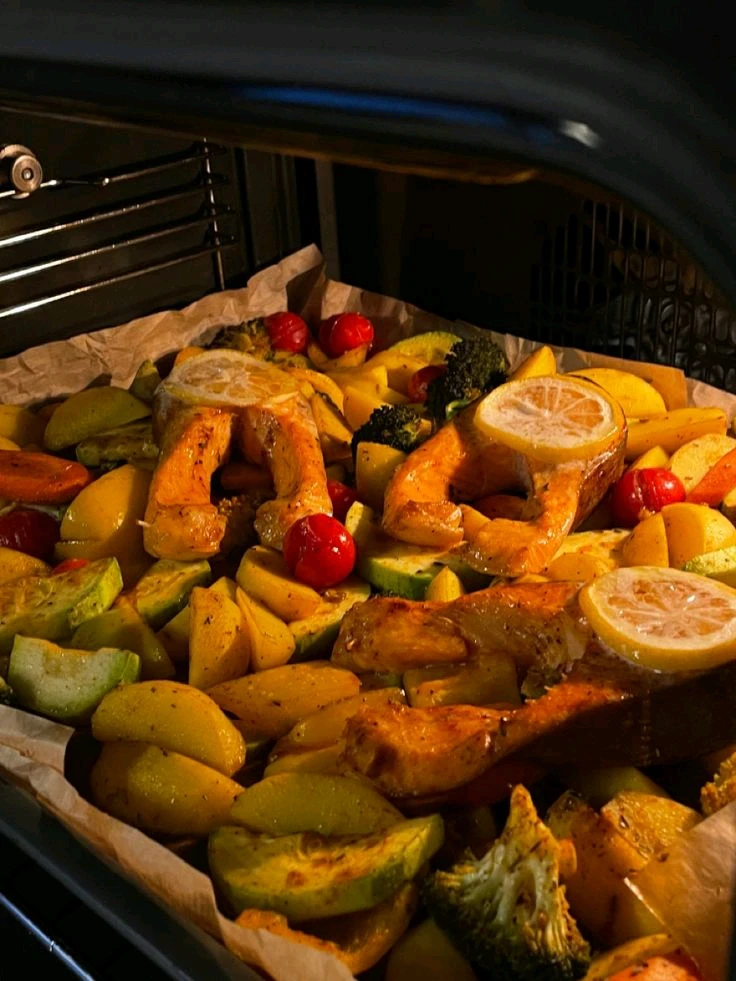 GIF загрузил Оксана