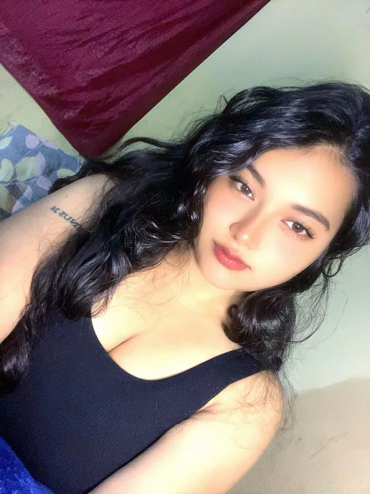 GIF uploaded by Aakriti