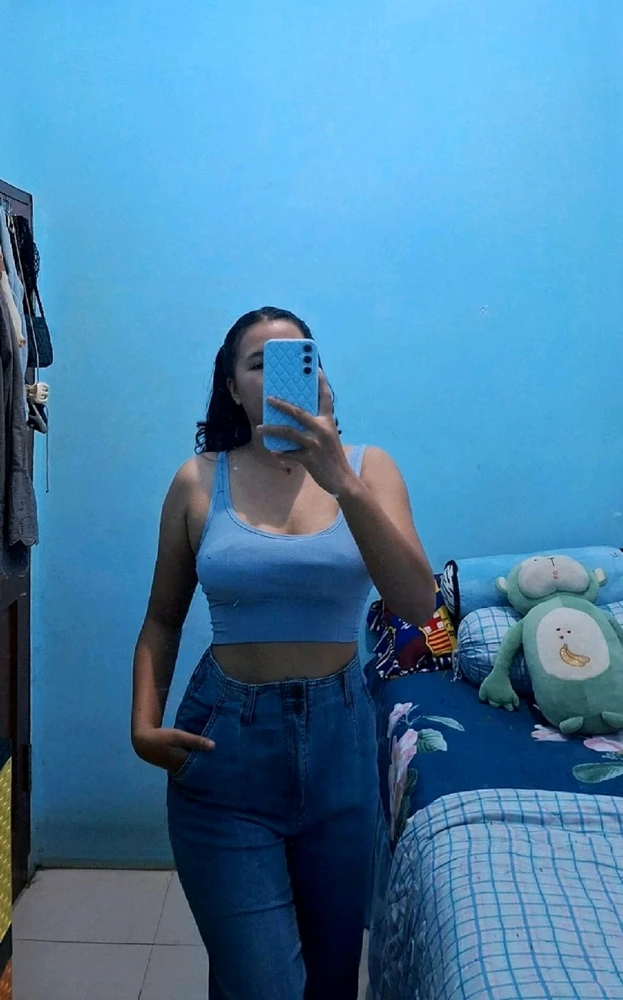 GIF uploaded by Vivi