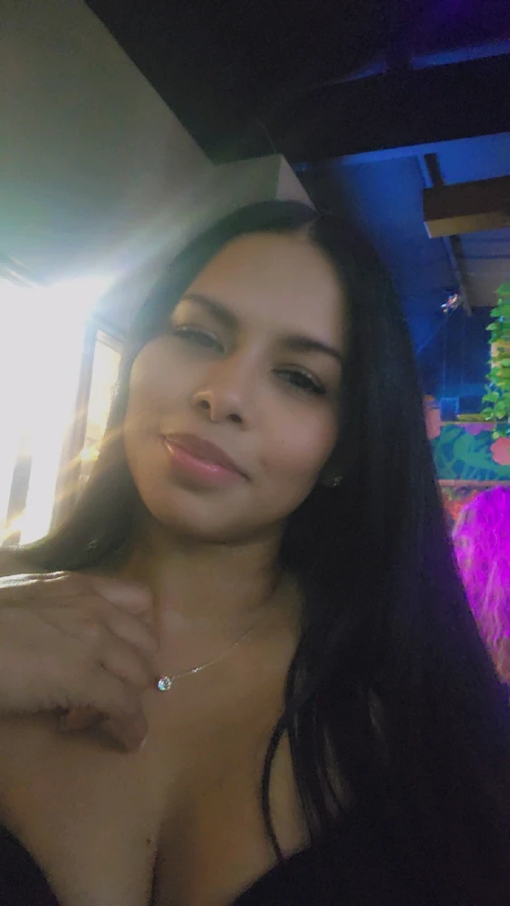 GIF uploaded by Leilanis