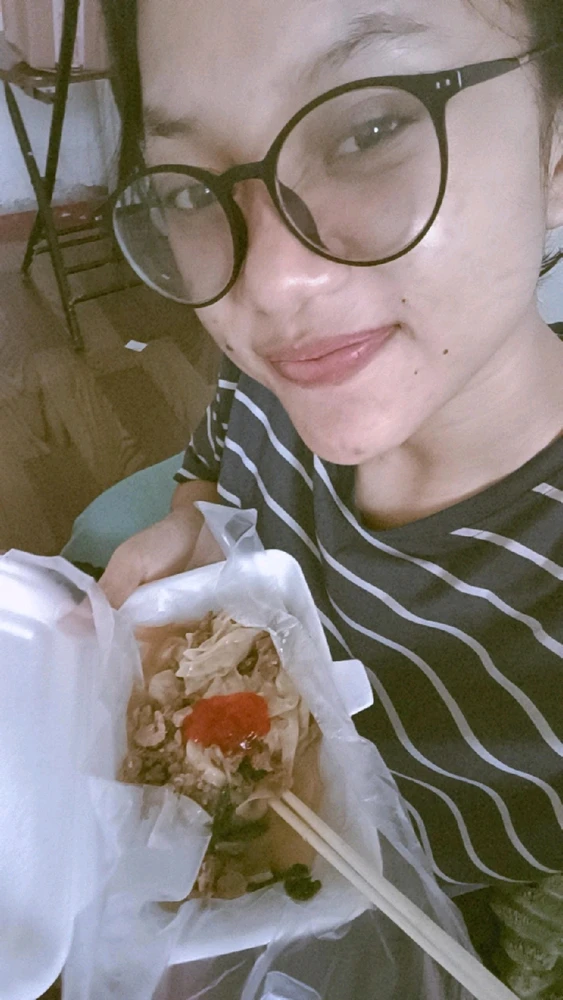 GIF diunggah oleh Khrsmazk